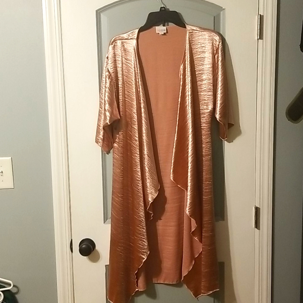 Lularoe Shirley (kimono)